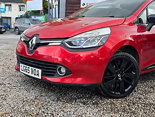 Used 2015 Renault Clio Dynamique S Nav Red - Interior and Exterior details 9