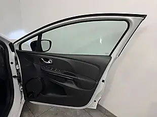 Used 2015 Renault Clio Dynamique S Nav White - Interior and Exterior details 12