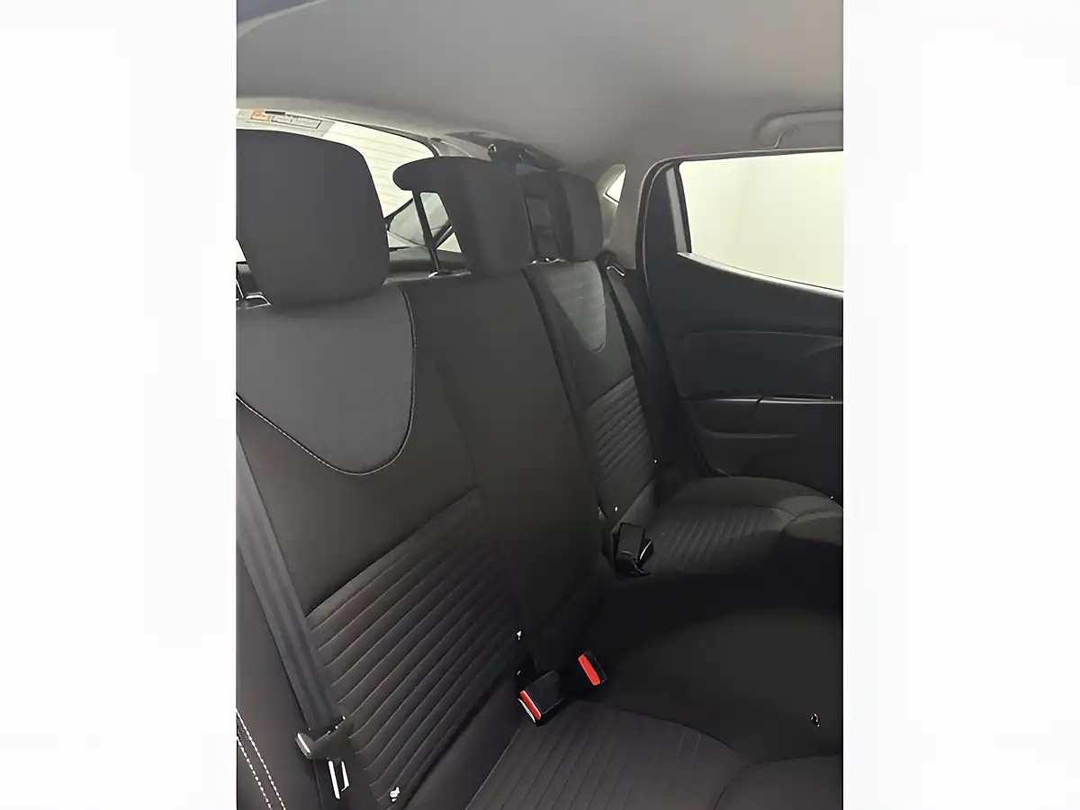 Used 2015 Renault Clio Dynamique S Nav White - Interior and Exterior details 13