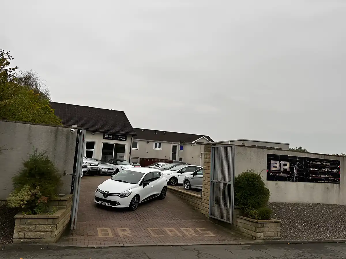 Used 2015 Renault Clio Dynamique S Nav White - Interior and Exterior details 2