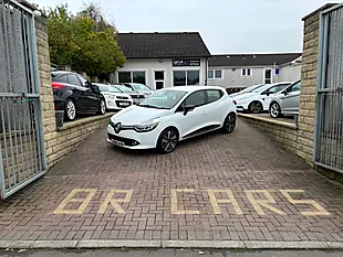 Used 2015 Renault Clio Dynamique S Nav White - Interior and Exterior details 3