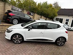 Used 2015 Renault Clio Dynamique S Nav White - Interior and Exterior details 6