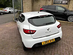 Used 2015 Renault Clio Dynamique S Nav White - Interior and Exterior details 9