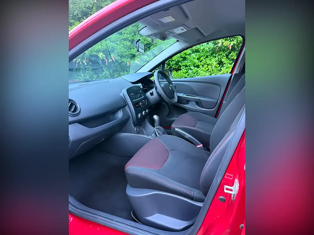 Used 2015 Renault Clio Expression Plus Red - Interior and Exterior details 10