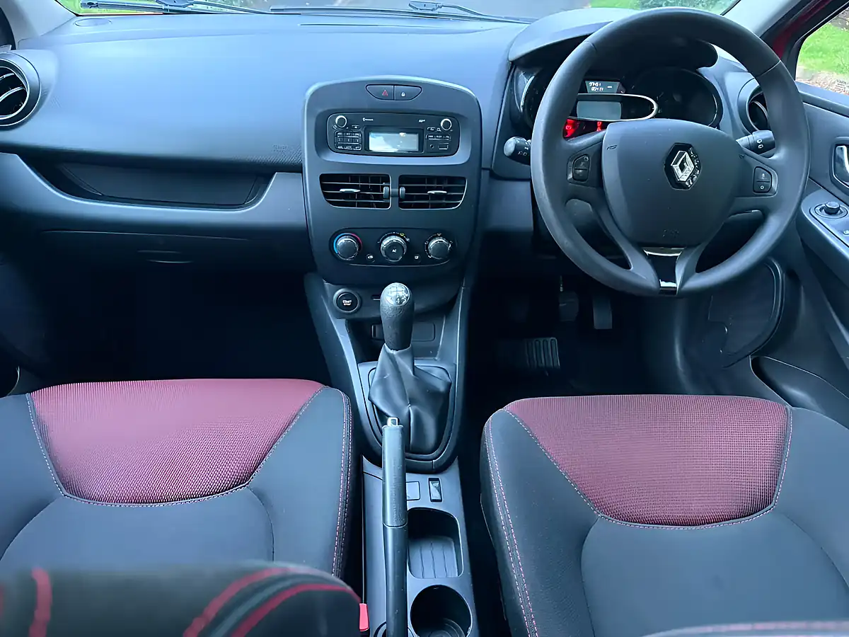 Used 2015 Renault Clio Expression Plus Red - Interior and Exterior details 11