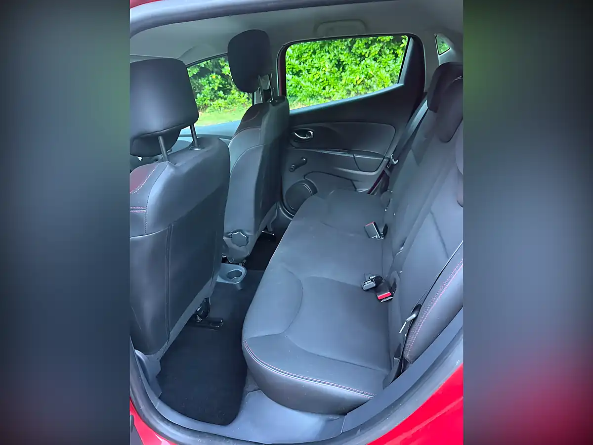 Used 2015 Renault Clio Expression Plus Red - Interior and Exterior details 12