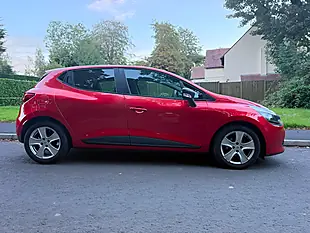 Used 2015 Renault Clio Expression Plus Red - Interior and Exterior details 2
