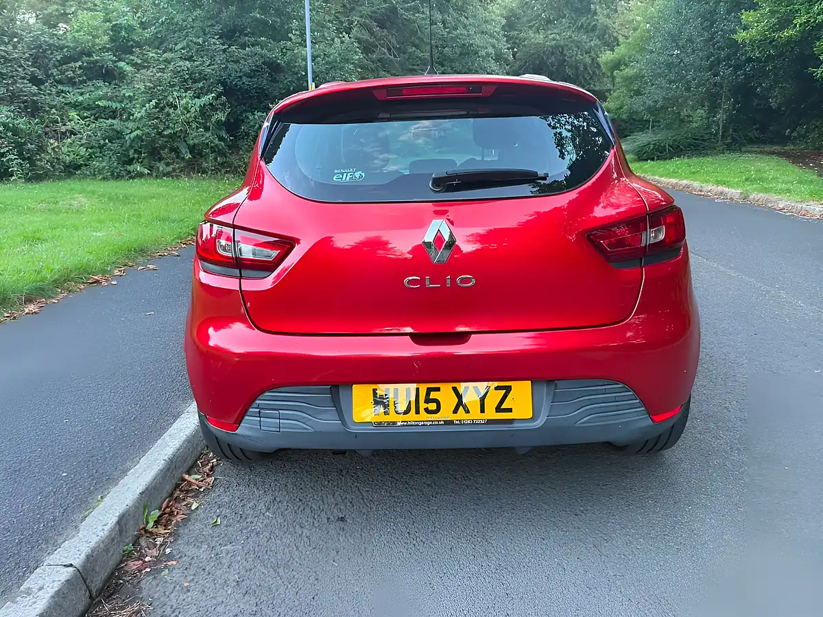 Used 2015 Renault Clio Expression Plus Red - Interior and Exterior details 4