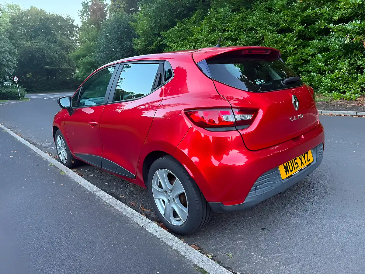Used 2015 Renault Clio Expression Plus Red - Interior and Exterior details 5