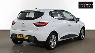 Used 2015 Renault Clio Play White - Interior and Exterior details 17