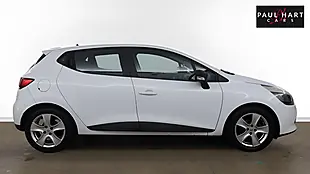 Used 2015 Renault Clio Play White - Interior and Exterior details 18