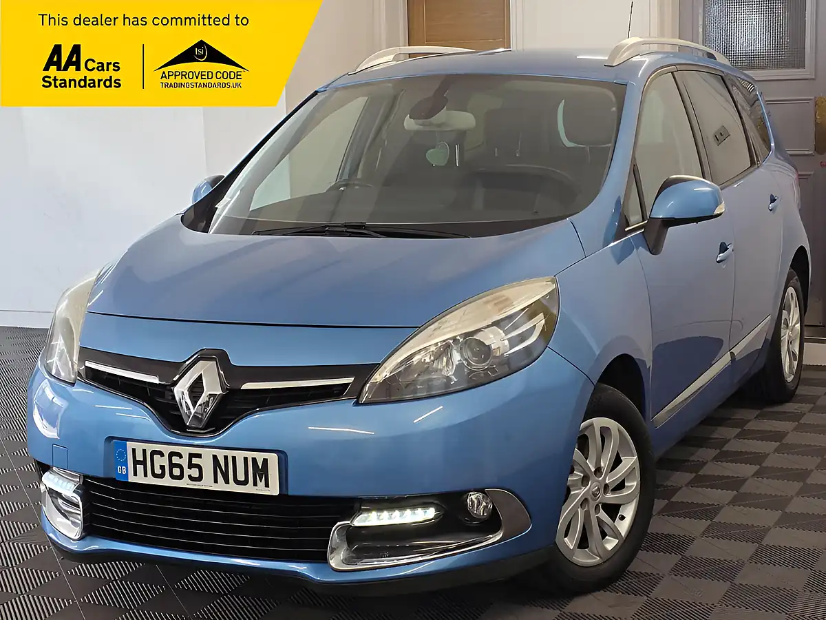 Used 2015 Renault Grand Scenic Dynamique Nav Blue - Front View