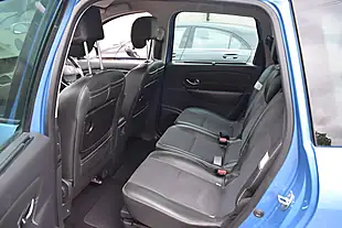 Used 2015 Renault Grand Scenic Dynamique Nav Blue - Interior and Exterior details 11