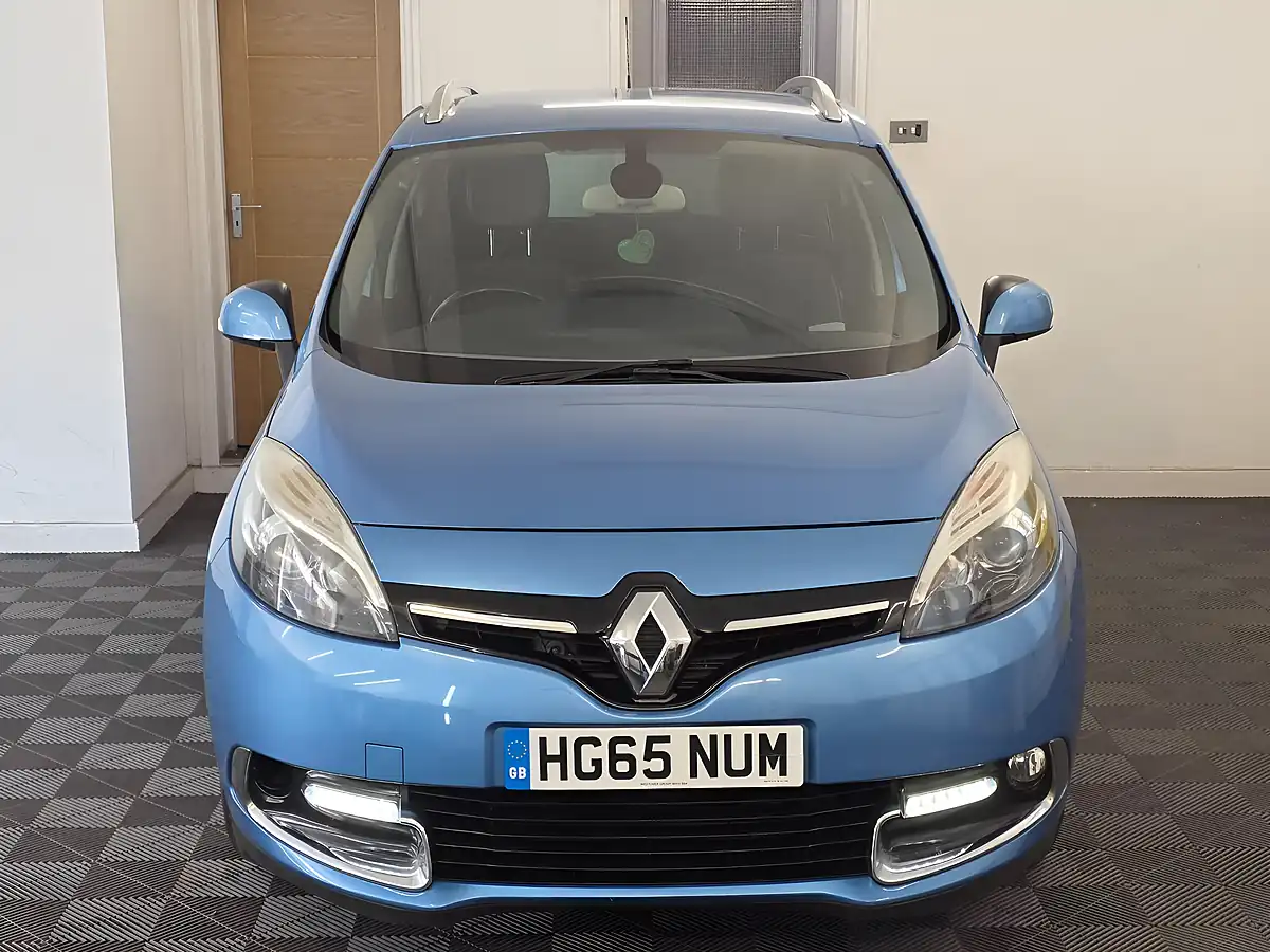Used 2015 Renault Grand Scenic Dynamique Nav Blue - Interior and Exterior details 2