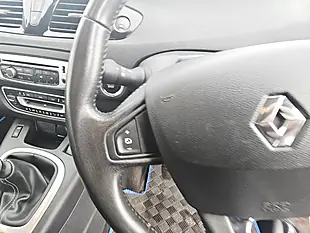 Used 2015 Renault Grand Scenic Dynamique Nav Brown - Interior and Exterior details 15