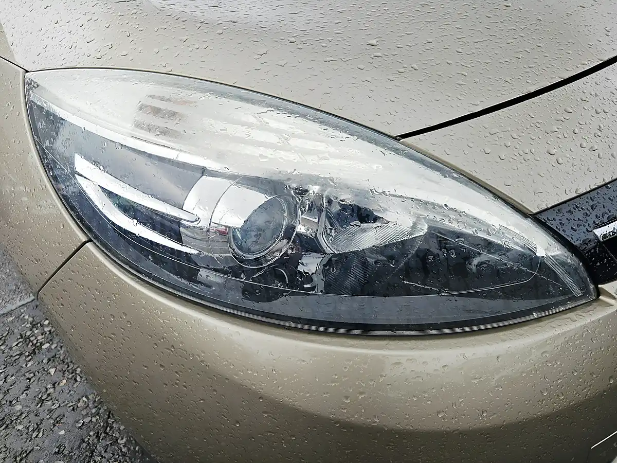 Used 2015 Renault Grand Scenic Dynamique Nav Brown - Interior and Exterior details 16