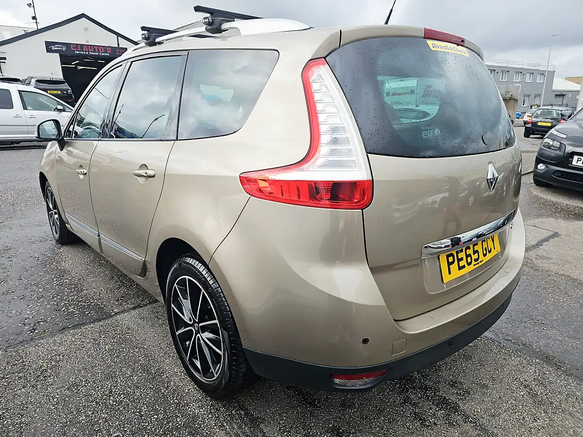 Used 2015 Renault Grand Scenic Dynamique Nav Brown - Interior and Exterior details 5