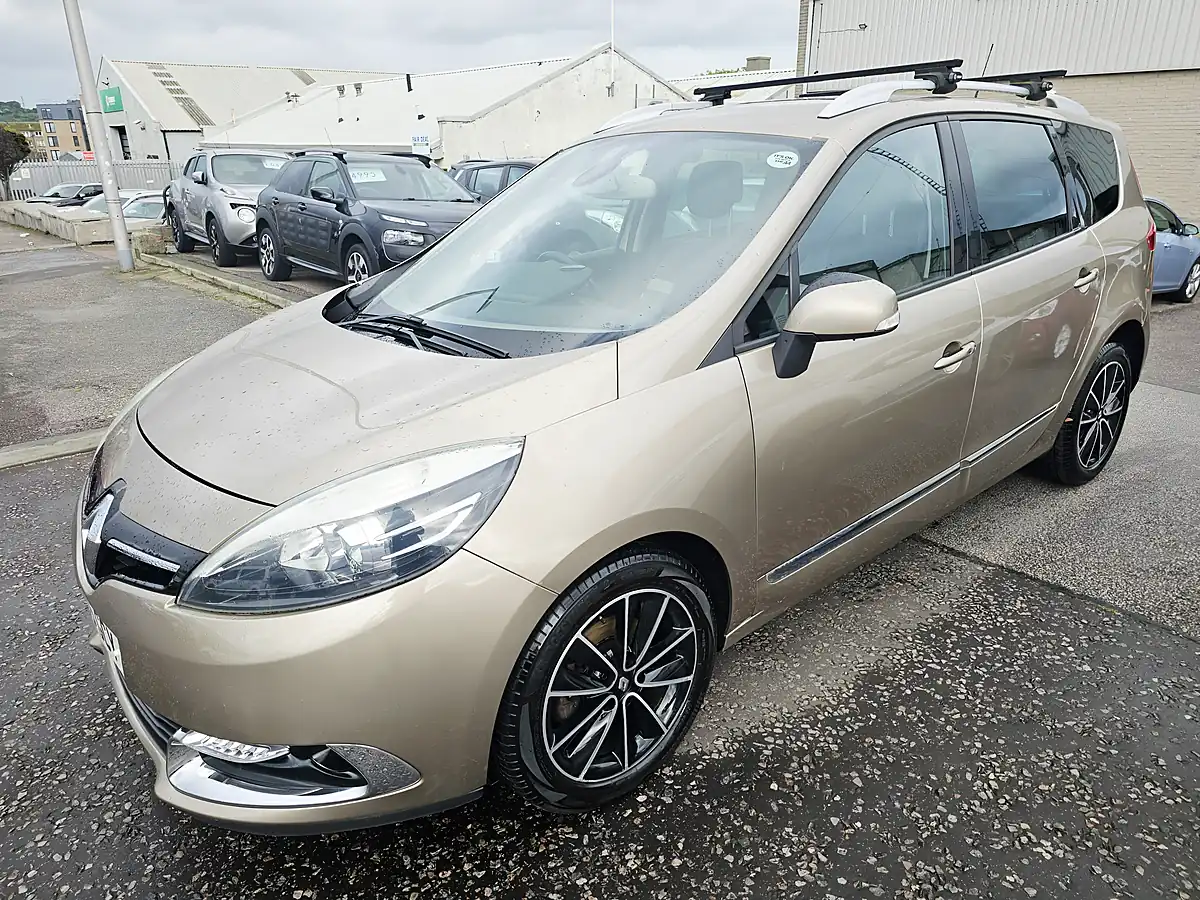 Used 2015 Renault Grand Scenic Dynamique Nav Brown - Interior and Exterior details 6