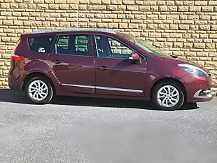 Used 2015 Renault Grand Scenic Dynamique Nav Red - Interior and Exterior details 13