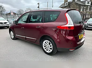 Used 2015 Renault Grand Scenic Dynamique Nav Red - Interior and Exterior details 10