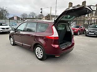 Used 2015 Renault Grand Scenic Dynamique Nav Red - Interior and Exterior details 12