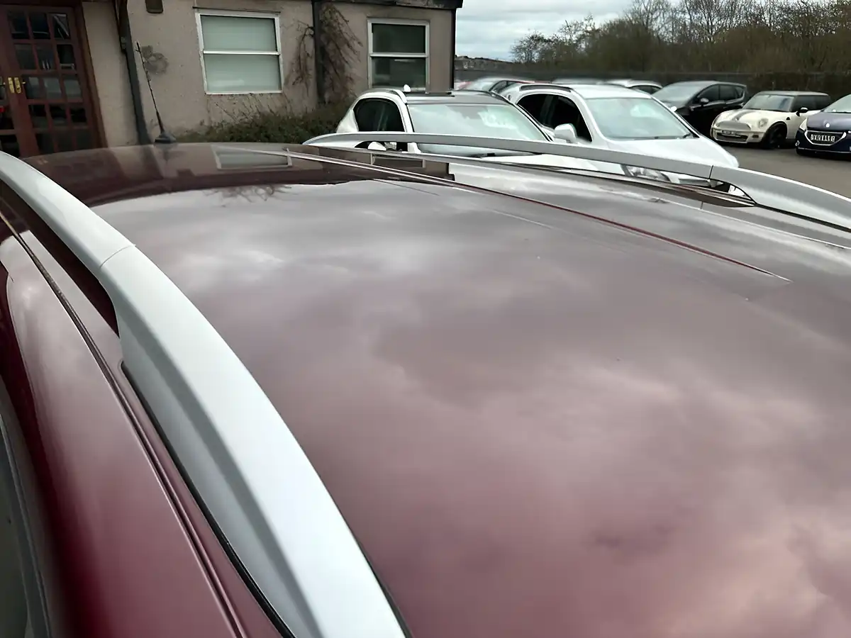 Used 2015 Renault Grand Scenic Dynamique Nav Red - Interior and Exterior details 14