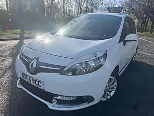 Used 2015 Renault Grand Scenic Dynamique Nav White - Interior and Exterior details 11
