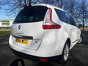 Used 2015 Renault Grand Scenic Dynamique Nav White - Interior and Exterior details 12
