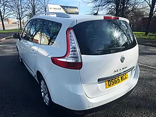 Used 2015 Renault Grand Scenic Dynamique Nav White - Interior and Exterior details 6