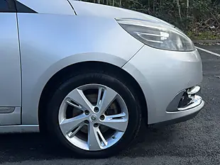 Used 2015 Renault Grand Scenic Energy Dynamique Silver - Interior and Exterior details 4
