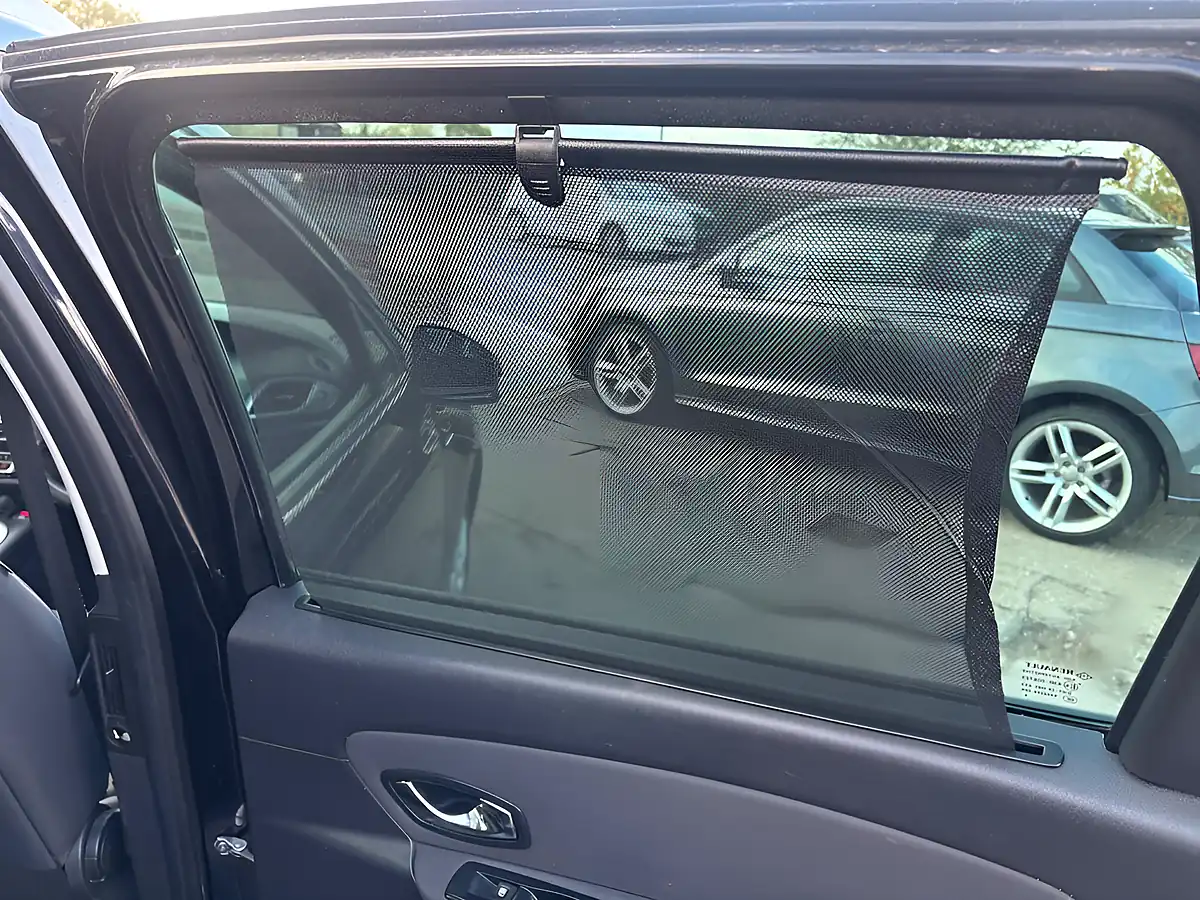 Used 2015 Renault Grand Scenic Limited Black - Interior and Exterior details 13