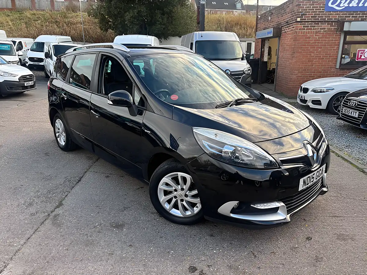 Used 2015 Renault Grand Scenic Limited Black - Interior and Exterior details 3