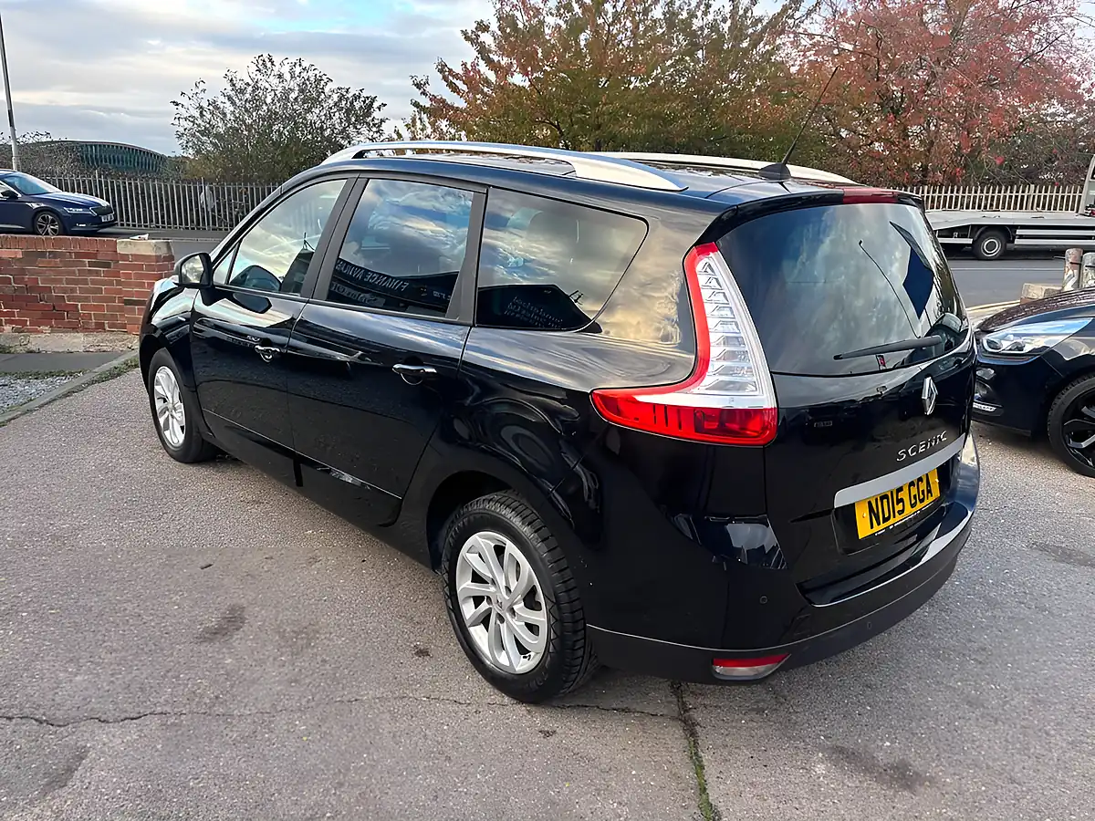 Used 2015 Renault Grand Scenic Limited Black - Interior and Exterior details 6