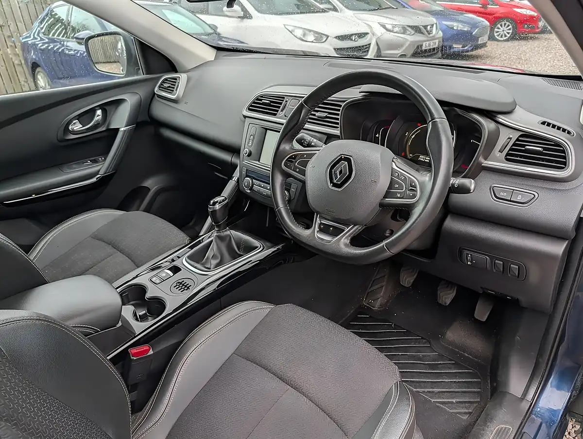 Used 2015 Renault Kadjar Dynamique S Nav Blue - Interior and Exterior details 10