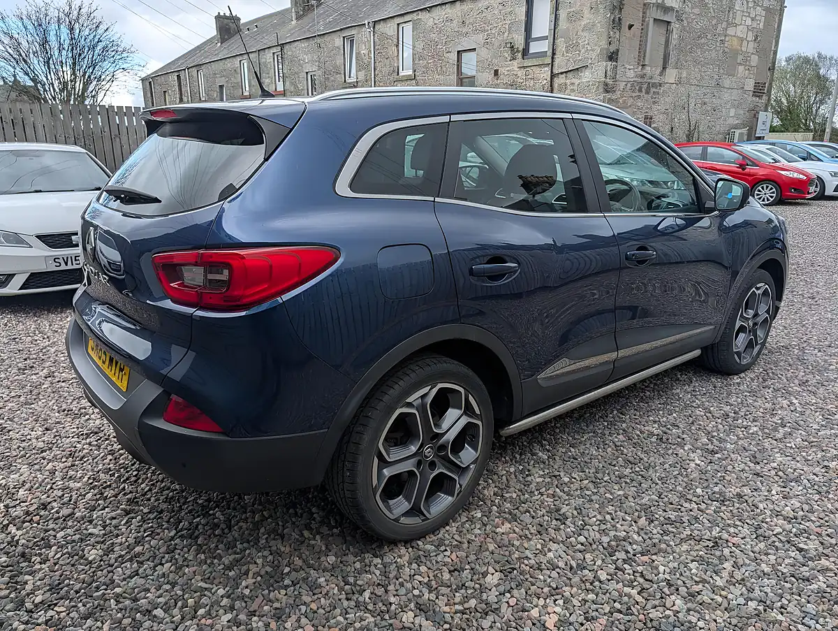 Used 2015 Renault Kadjar Dynamique S Nav Blue - Interior and Exterior details 9