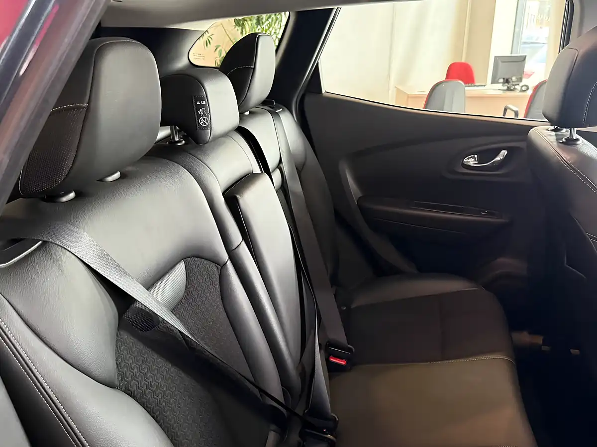 Used 2015 Renault Kadjar Dynamique S Nav Grey - Interior and Exterior details 12