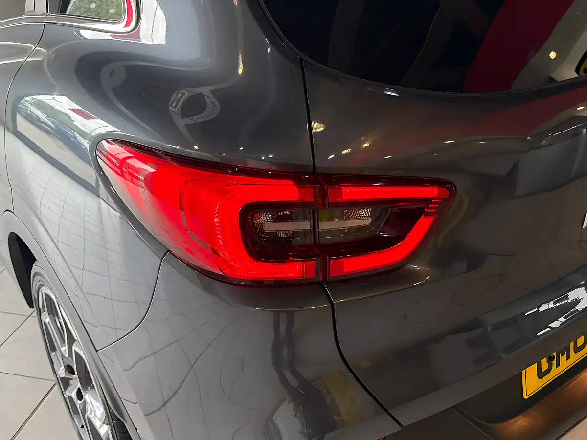 Used 2015 Renault Kadjar Dynamique S Nav Grey - Interior and Exterior details 8