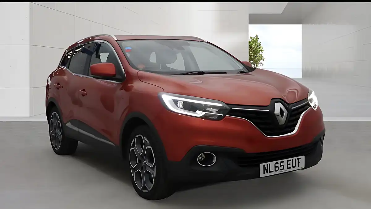 Used 2015 Renault Kadjar Dynamique S Nav Red - Front View