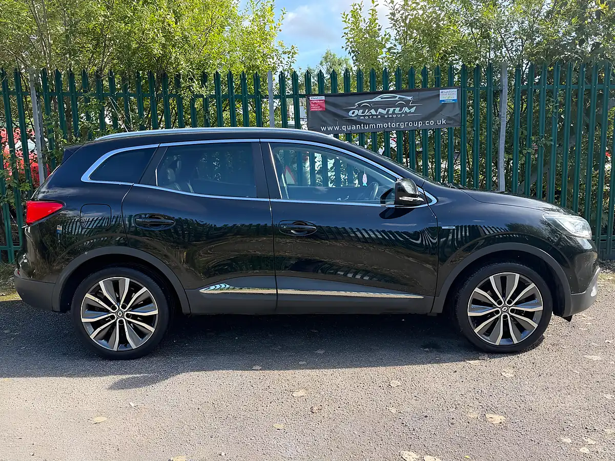 Used 2015 Renault Kadjar Signature Nav Black - Interior and Exterior details 6