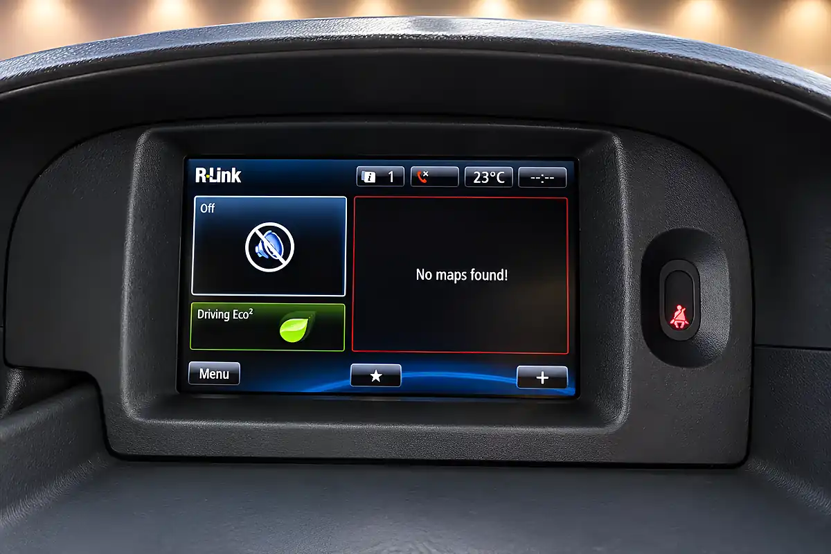 Used 2015 Renault Kangoo Mineral White - Interior and Exterior details 14