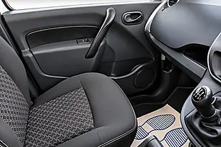 Used 2015 Renault Kangoo Mineral White - Interior and Exterior details 15