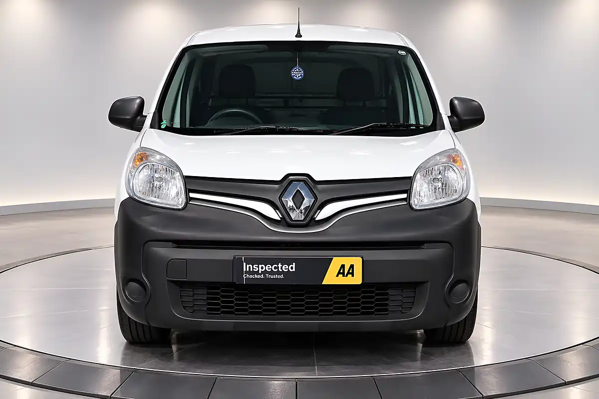 Used 2015 Renault Kangoo Mineral White - Interior and Exterior details 2