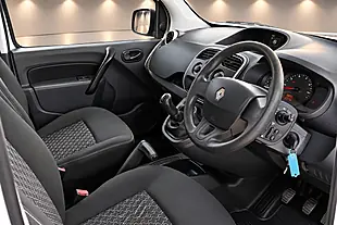 Used 2015 Renault Kangoo Mineral White - Interior and Exterior details 20