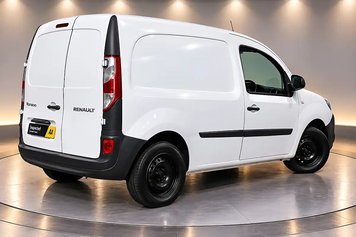 Used 2015 Renault Kangoo Mineral White - Interior and Exterior details 5