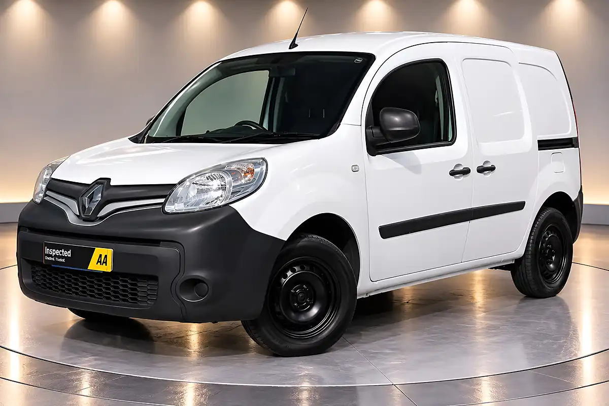 Used 2015 Renault Kangoo Mineral White - Interior and Exterior details 6