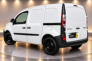 Used 2015 Renault Kangoo Mineral White - Interior and Exterior details 7
