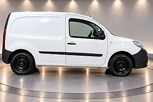 Used 2015 Renault Kangoo Mineral White - Interior and Exterior details 8