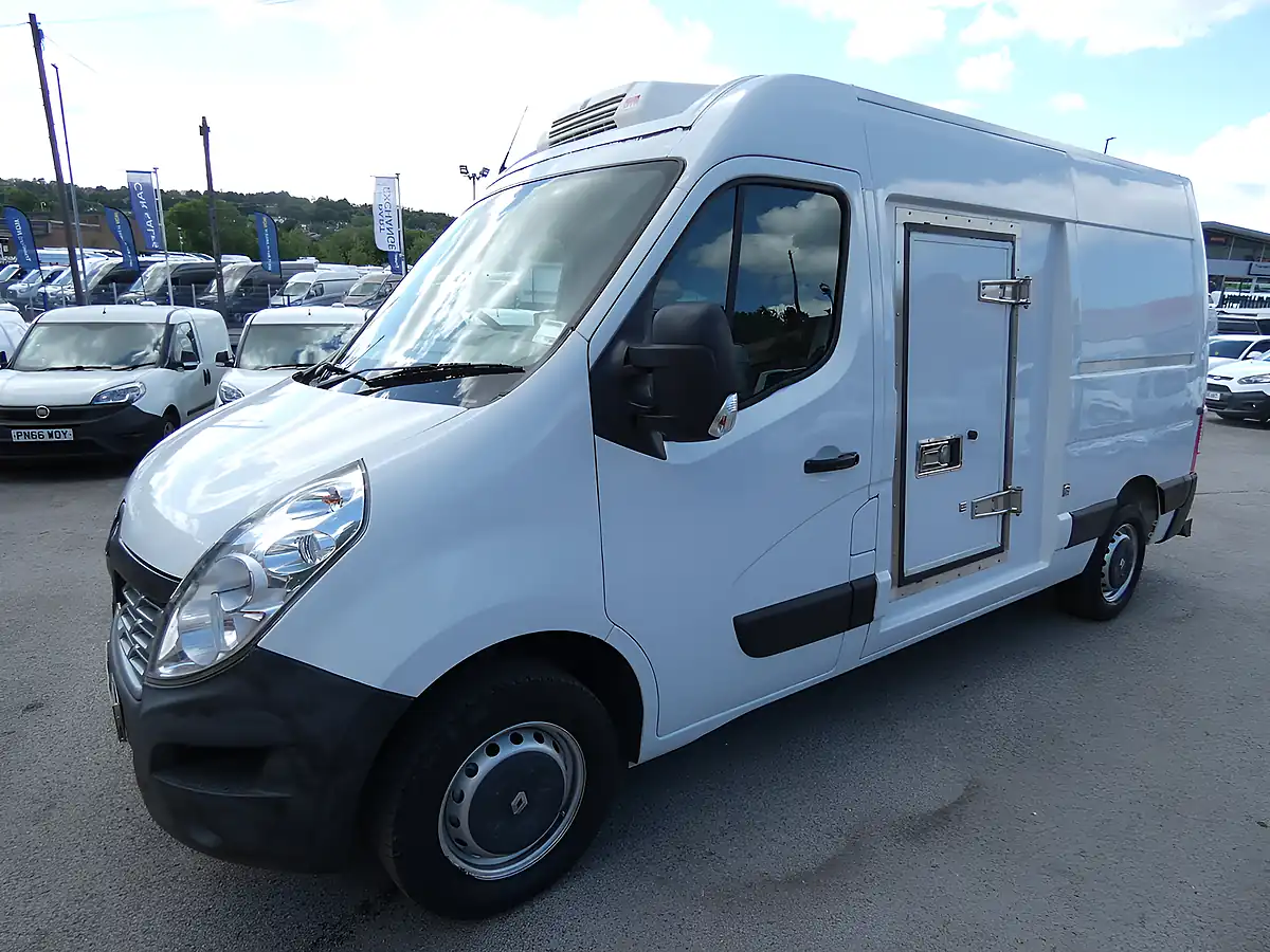 Used 2015 Renault Master Business White - Interior and Exterior details 13