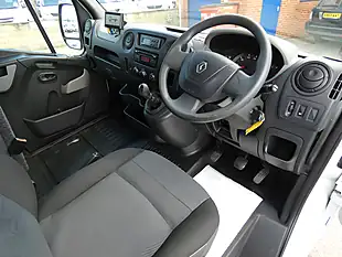 Used 2015 Renault Master Business White - Interior and Exterior details 16