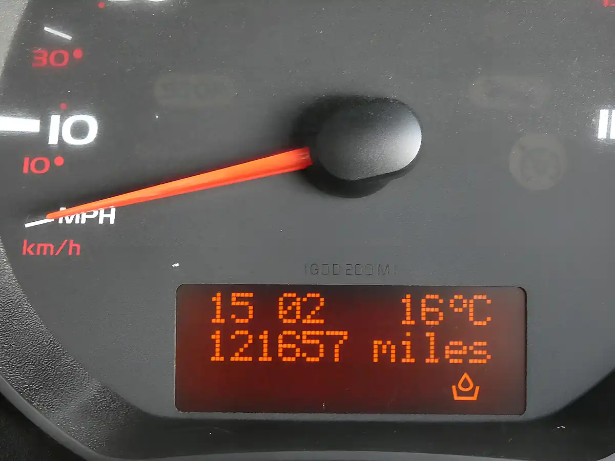 Used 2015 Renault Master Business White - Interior and Exterior details 7